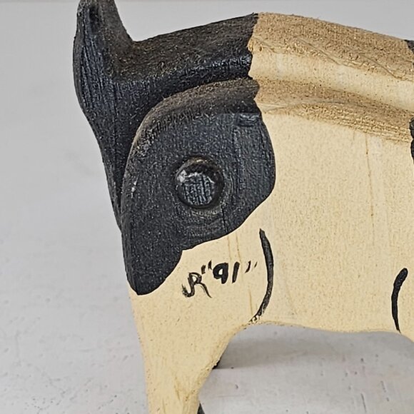 Handcrafted Wooden Goat Figurine Eating Clothes Signed 1991 - Picture 5 of 8